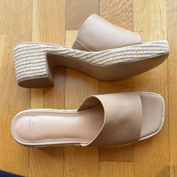 A&F Platform Mules - Picture 1 of 2